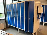 Metal kleedkamer lockers en banken (13x) - afbeelding 11 van  27