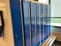 Metal kleedkamer lockers en banken (13x) - afbeelding 22 van  27