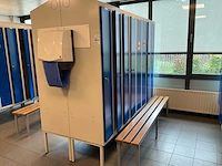 Metal kleedkamer lockers en banken (13x) - afbeelding 21 van  27
