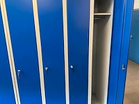 Metal kleedkamer lockers en banken (13x) - afbeelding 26 van  27