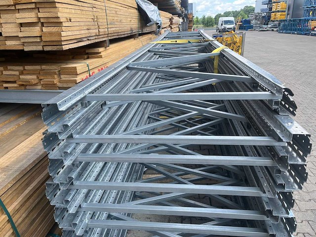 Metal sistem - inrijstelling 60 europallet plaatsen - afbeelding 11 van  11