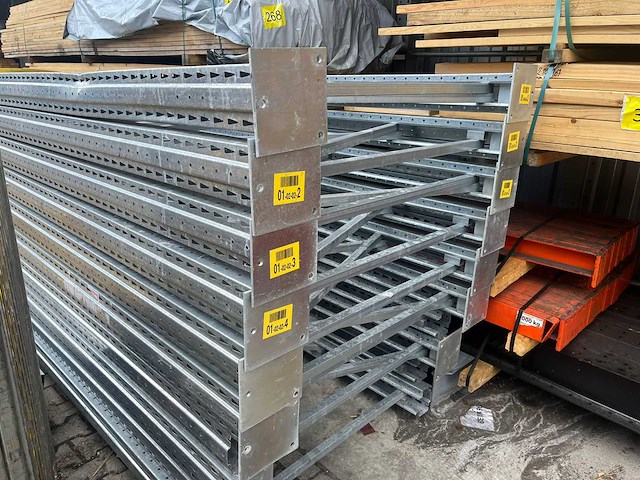 Metal sistem - inrijstelling 60 europallet plaatsen - afbeelding 14 van  16