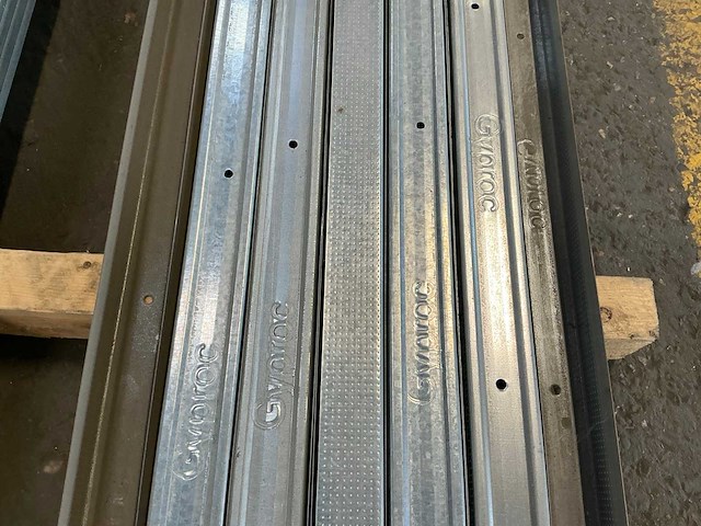 Metal stud 45x4000 mm (12x) - afbeelding 7 van  8