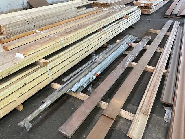 Metal stud diverse afmetingen - afbeelding 1 van  5
