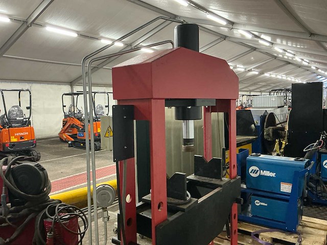 Metal works - pph50b - hydraulic press - 2015 - afbeelding 14 van  17