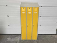 Metalen 3-deurs lockerkast (2x) - afbeelding 1 van  6