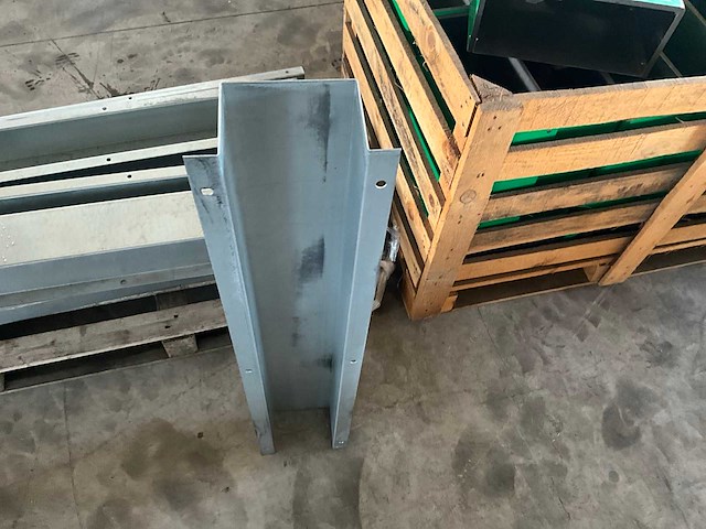 Metalen afdekkap (10x) - afbeelding 1 van  4