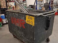 Metalen afvalcontainer met inhoud - afbeelding 3 van  5