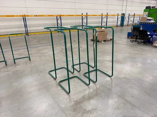 Metalen afvalzakstandaard / afvalzakhouder met klembevestiging (4x) - afbeelding 1 van  4
