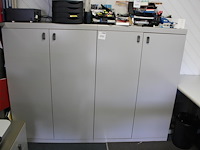 Metalen archiefkast. afmeting 188 x 47 x 140 cm. excl. inhoud kast. - afbeelding 1 van  2