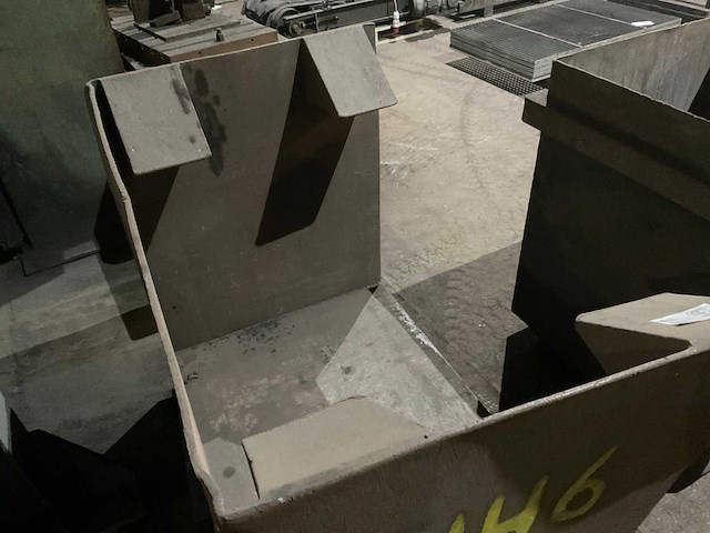 Metalen bak - afbeelding 4 van  4