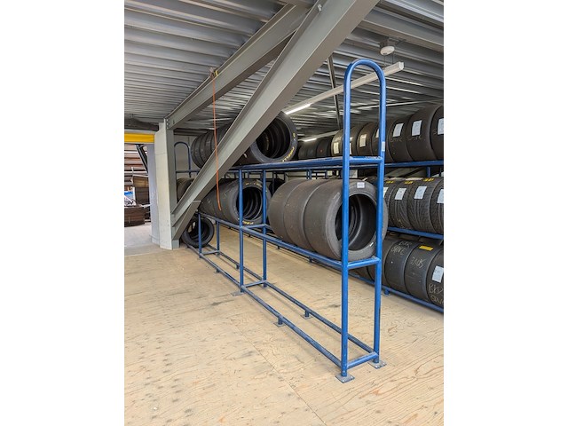 Metalen bandenrek - afbeelding 2 van  6