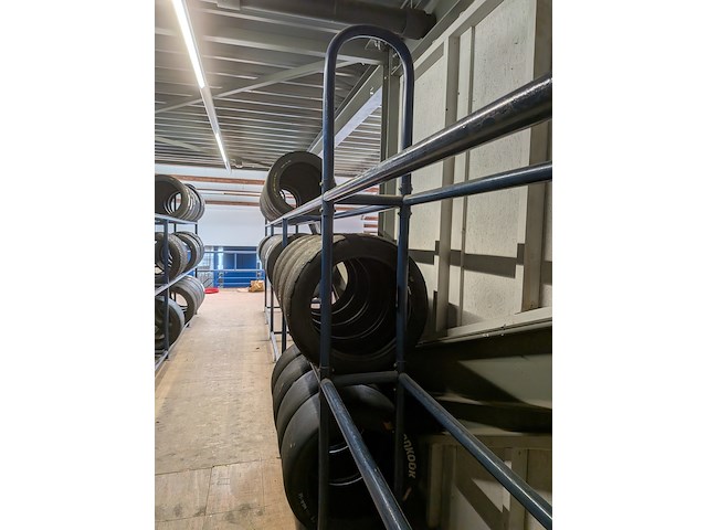 Metalen bandenrek - afbeelding 6 van  6
