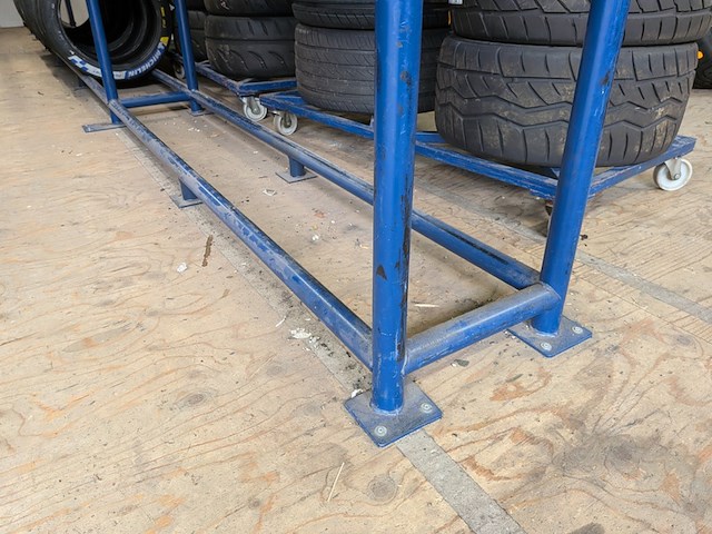 Metalen bandenrek - afbeelding 3 van  5