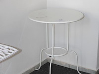 Metalen bijzettafel doorsnede 51 cm en hoogte 67 cm. - afbeelding 2 van  2