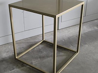 Metalen bijzettafeltje goudkleurig. afmeting 38 x 38 cm. hoogte 45 cm - afbeelding 2 van  3