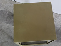 Metalen bijzettafeltje goudkleurig. afmeting 38 x 38 cm. hoogte 45 cm - afbeelding 3 van  3