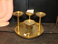 Metalen blad met vier kandelaars doorsnede 28 cm. - afbeelding 1 van  2