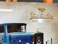 Metalen blechschild van de brauerei frankenheim met een afbeelding van een historisch bezorgvoertuig lkw von brauerei frankenheim - afbeelding 4 van  6