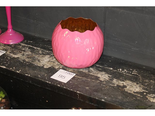 Metalen bloemenpot met doorsnede 22 cm. - afbeelding 1 van  2