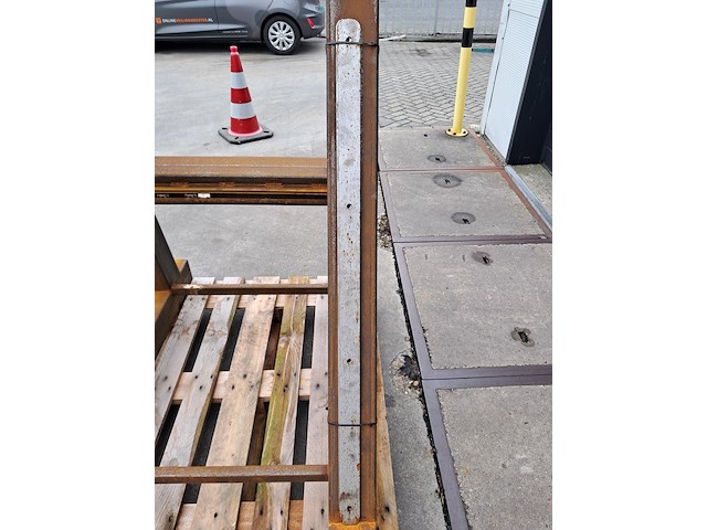 Metalen bok - afbeelding 7 van  8