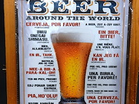 Metalen bord beer