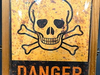 Metalen bord danger - afbeelding 1 van  1