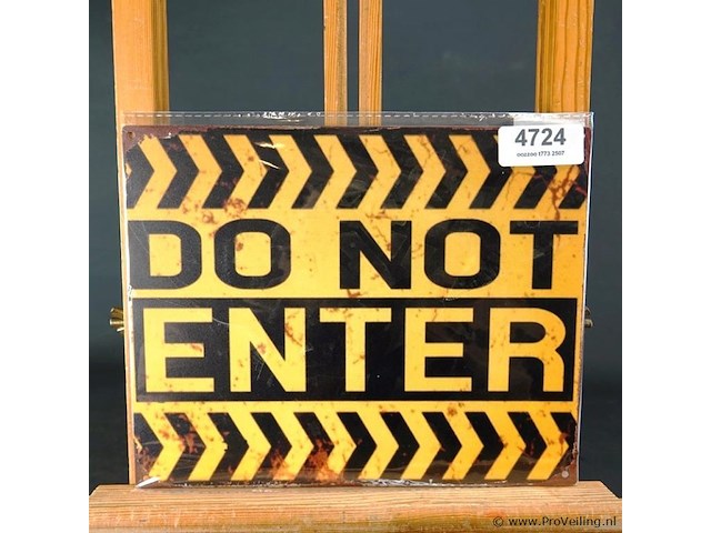 Metalen bord do not enter - afbeelding 1 van  1