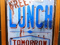 Metalen bord lunch