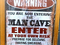 Metalen bord man cave