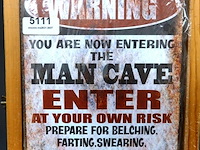 Metalen bord mancave - afbeelding 1 van  1