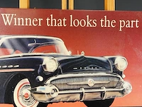 Metalen bord met een reproductie van een klassieke buick-autoadvertentie en de tekst "winner that looks the part" - afbeelding 4 van  6