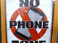 Metalen bord no phone