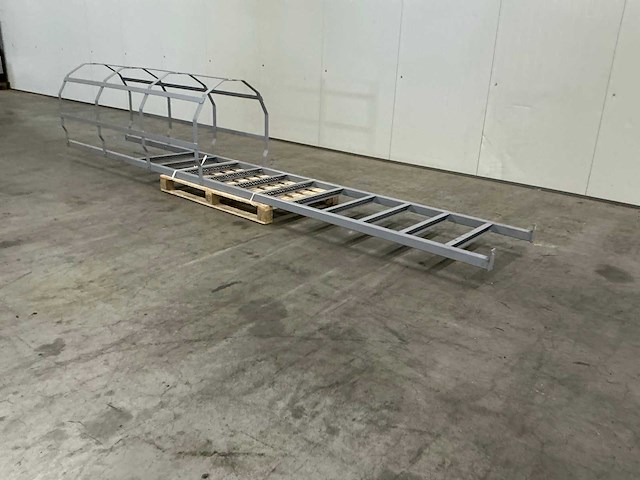 Metalen buitentrap - afbeelding 5 van  5