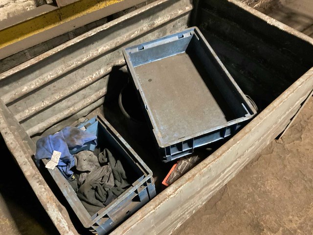 Metalen container - afbeelding 3 van  4