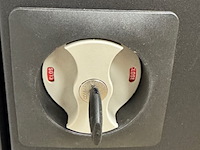 Metalen draaideurkast - afbeelding 2 van  3