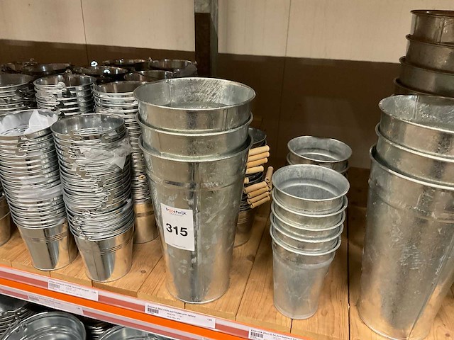 Metalen emmers - afbeelding 19 van  21