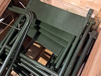 Metalen frames en 2x monteurskar - afbeelding 6 van  9