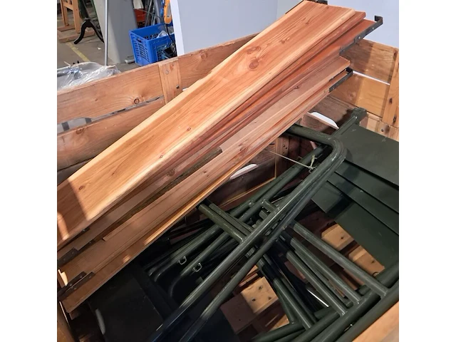 Metalen frames en 2x monteurskar - afbeelding 8 van  9