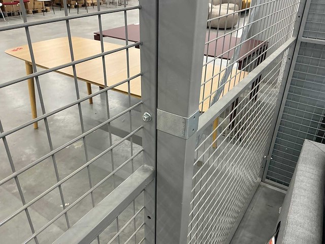 Metalen gaaswand 24 meter inclusief deur - afbeelding 7 van  8