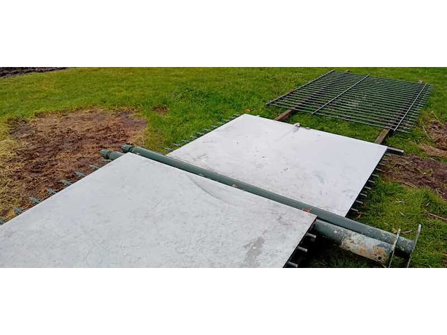 Metalen hek met 2-delige poort - afbeelding 5 van  11