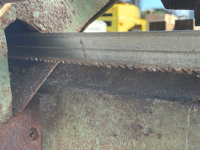 Metalen horizontale bandzaagmachine - afbeelding 2 van  14
