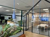 Metalen huisje frame met verlichting