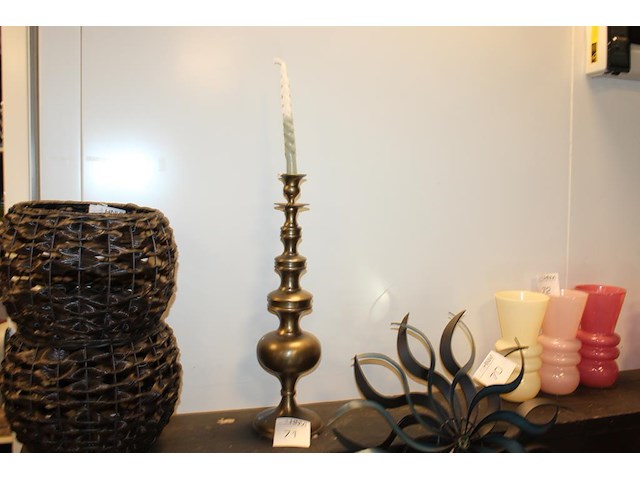 Metalen kandelaar hoogte 55 cm. - afbeelding 1 van  2