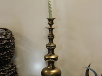 Metalen kandelaar hoogte 55 cm. - afbeelding 2 van  2