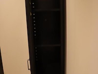 Metalen kast - 30x46x182cm - afbeelding 2 van  5