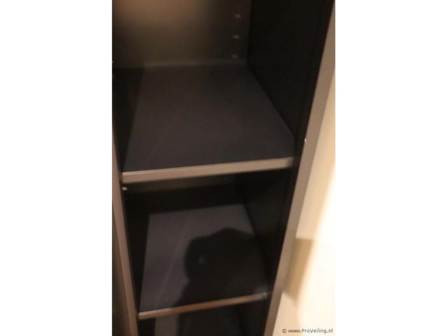 Metalen kast - 30x46x182cm - afbeelding 4 van  5