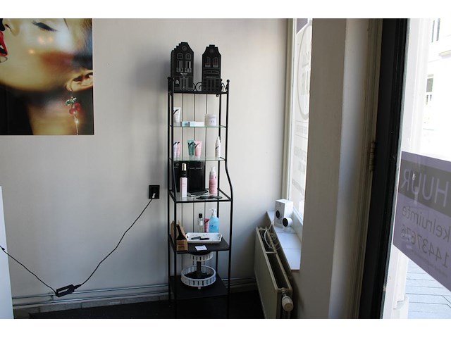 Metalen kast met glazen schappen, afm. 40 x 38 x 176 cm. - afbeelding 3 van  3