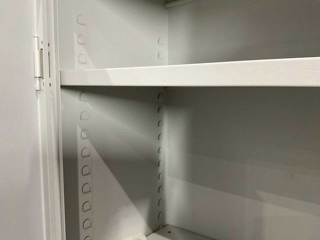 Metalen kast - afbeelding 5 van  5