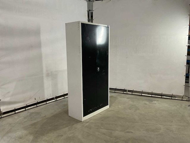 Metalen kast - afbeelding 2 van  5